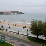 Gran En Primera Linea De Playa Apartmán Gijón