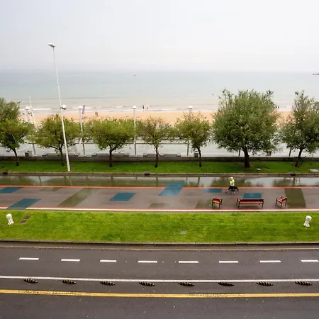 Apartment Gran En Primera Linea De Playa Gijon