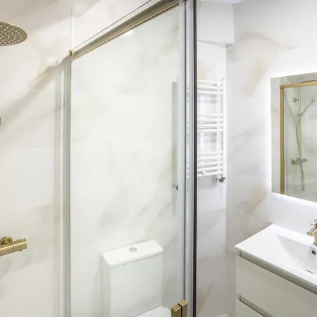Gran En Primera Linea De Playa Apartment Gijon