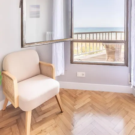 Gran En Primera Linea De Playa Apartment Gijon