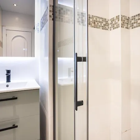 Gran En Primera Linea De Playa Apartamento Gijón