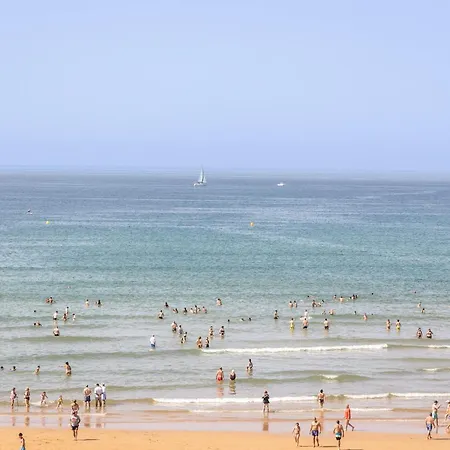Gran En Primera Linea De Playa Apartamento Gijón