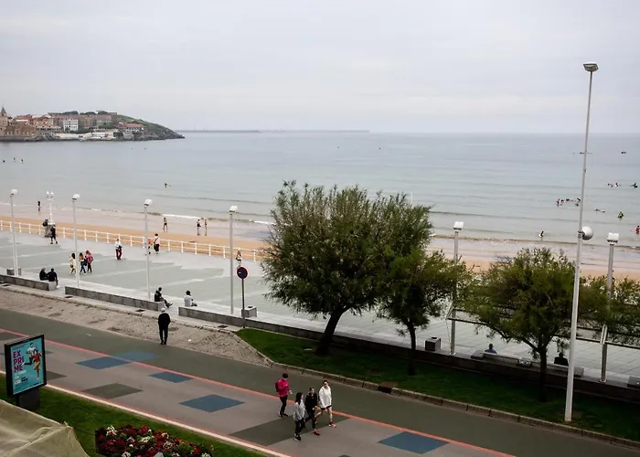 Gran En Primera Linea De Playa Daire Gijón